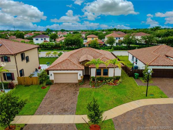 Kingman Commons, 112 SE 23rd Ter, Homestead, Florida 33033, image 2