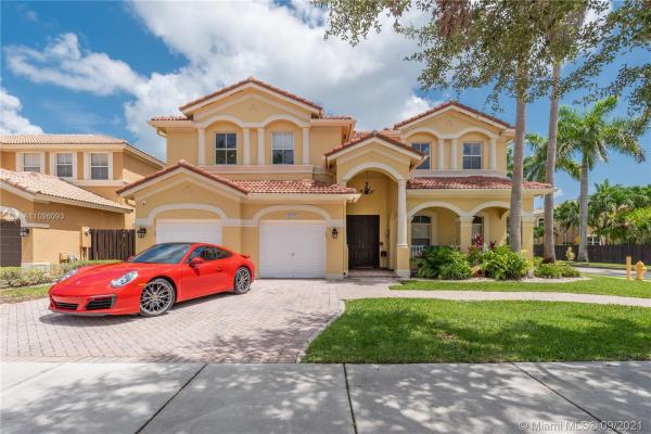 Kendall Breeze, 12171 SW 122nd Path, Three Lakes, Florida 33186, image 2