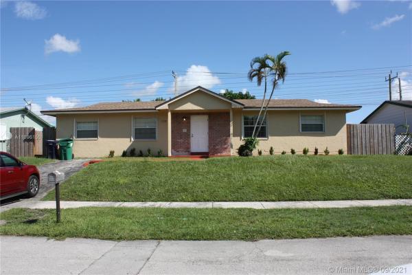 Meadow Wood Manor, 12245 SW 261st Ter, Kendall, Florida 33032, image 2