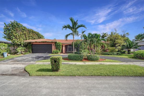 Kendale Lakes No HOA, 14261 SW 74th Ter, Kendale Lakes, Florida 33183, image 2