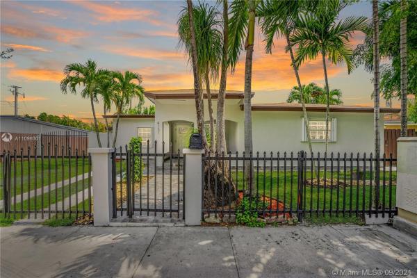 Westwood Lakes Residential, 4151 SW 112th Ave, Westwood Lakes, Florida 33165, image 2