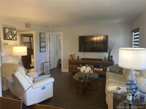 Kenland Pointe, 12455 SW 93rd Ter #304T, The Crossings, Florida 33186, image 2