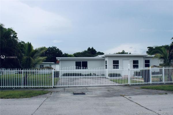 West Silver Crest, 1285 NW 101st St, Pinewood, Florida 33147, image 2