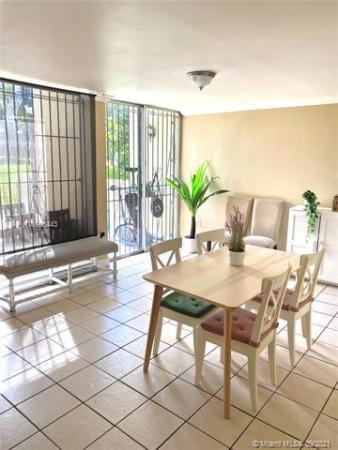 Oakview, 9151 Fontainebleau Blvd #6, Fountainebleau, Florida 33172, image 2