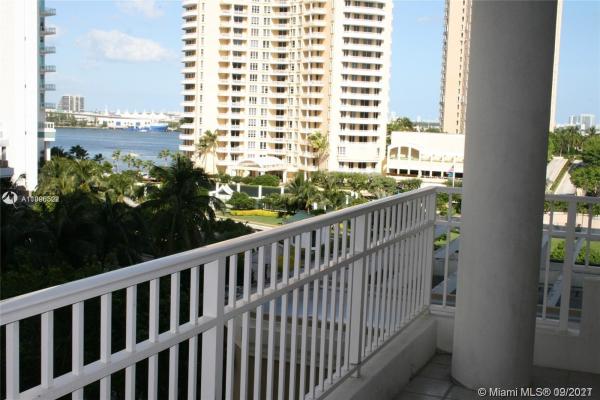Courvoisier Courts, 701 Brickell Key Blvd #808, Miami, Florida 33131, image 1