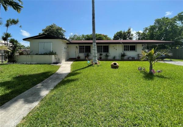 Palmetto Country Club Estates, 9730 SW 164th St, Palmetto Estates, Florida 33157, image 2