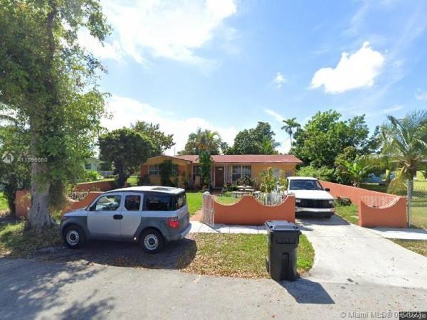 The Tolin Track, 520 NE 171st Ter, North Miami Beach, Florida 33162, image 2