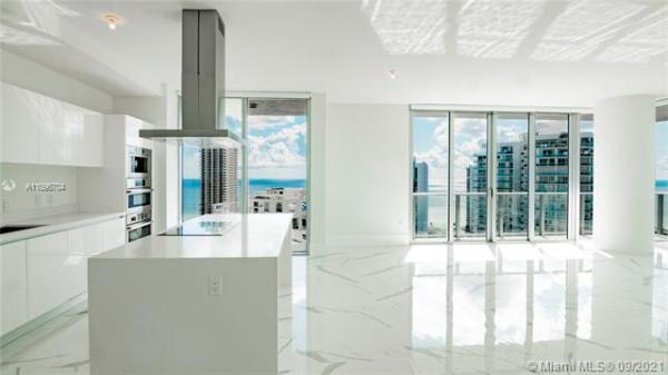 Parque Towers, 300 Sunny Isles Blvd #4-2502, Sunny Isles Beach, Florida 33160, image 2