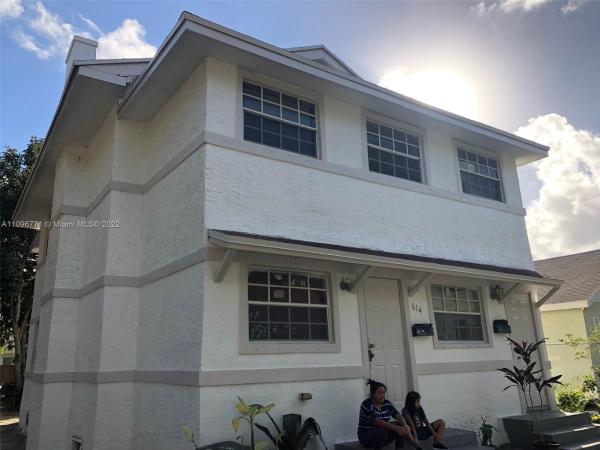 Northwood Pines, 614 33rd St, West Palm Beach, Florida 33407, image 2