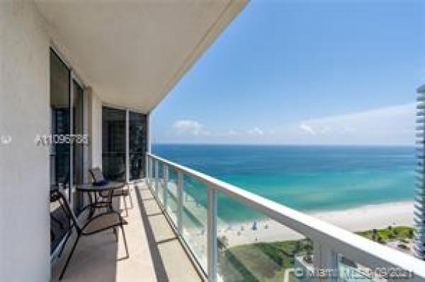 La Perla, 16699 Collins Ave #2308, Sunny Isles Beach, Florida 33160, image 2