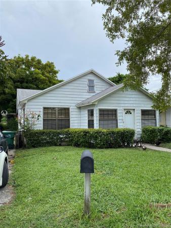 11080 Peachtree Dr, Unincorporated Dade County, Florida 33161, image 2