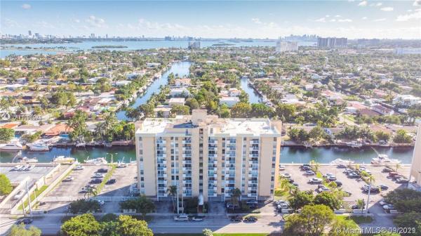 Keystone Towers, 2020 NE 135th St #210, North Miami, Florida 33181, image 2