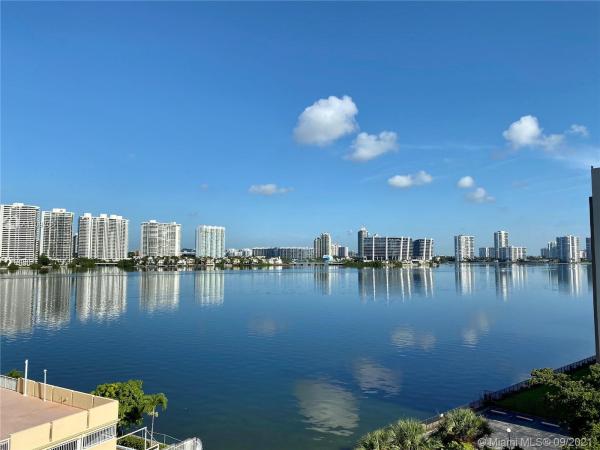 Winston Towers 200, 251 174th St #617, Sunny Isles Beach, Florida 33160, image 2