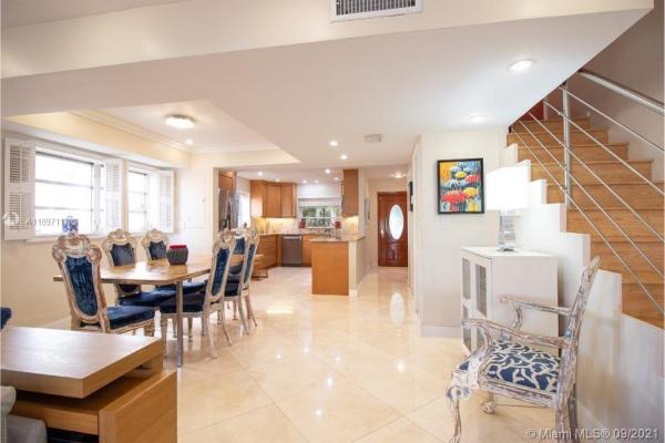 Lago Verde Villas, 3853 NE 170th St #B10, North Miami Beach, Florida 33160, image 2