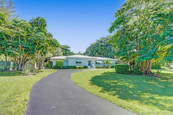 Cambridge Lawns Park, 5705 SW 60th Ave, South Miami, Florida 33143, image 2