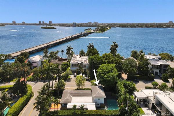 Bay Harbor Islands Residential, 9701 W Broadview Dr, Bay Harbor Islands, Florida 33154, image 2