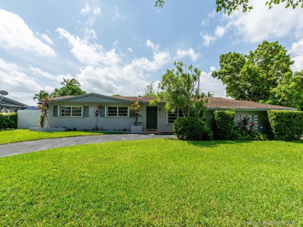 Heftler Homes Sunset Park, 7420 SW 99th Ct, Sunset, Florida 33173, image 2