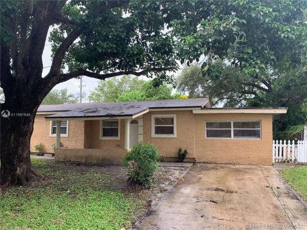 Silver Lake, 5851 SW 54th Ter, Davie, Florida 33314, image 1