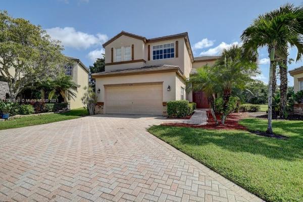 Thoroughbred Lake Estates, 5678 Saddle Trail Ln, Lake Worth, Florida 33449, image 2