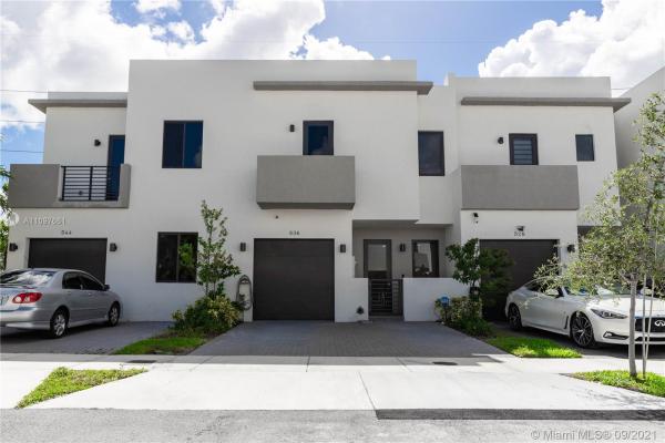 Century Park Place, 536 SW 91st Pl, Fountainebleau, Florida 33174, image 1