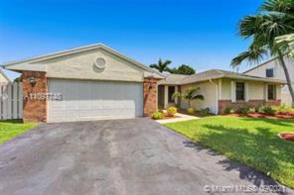 Shenandoah, 14531 Greenbriar Pl, Davie, Florida 33325, image 2