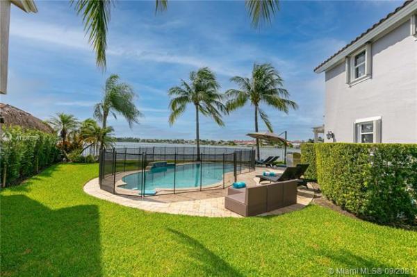 The Point, 14729 SW 132nd Pl, Three Lakes, Florida 33186, image 3