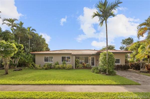 Mirror Lake, 10450 NE 5 Ave #, Miami Shores, Florida 33138, image 2