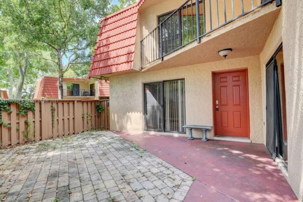 Banyan Lake, 8153 Severn Dr #D, Boca Raton, Florida 33433, image 2