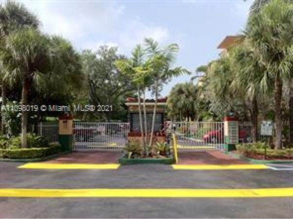 Dadeland Grove, 6902 N Kendall Dr #E105, Pinecrest, Florida 33156, image 2