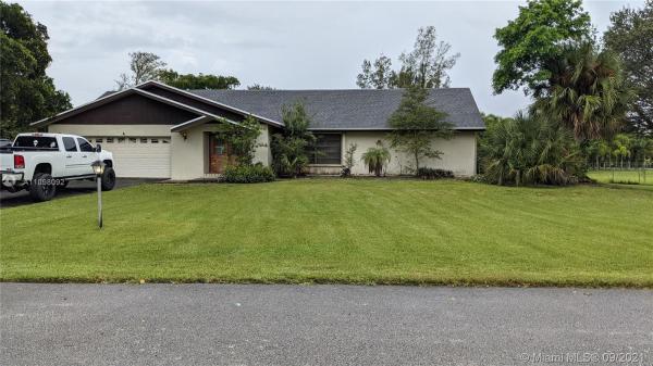 4641 Lupo Ln, Southwest Ranches, Florida 33330, image 2