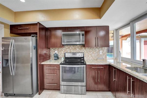 Miramar Park, 7510 Grandview Blvd, Miramar, Florida 33023, image 2