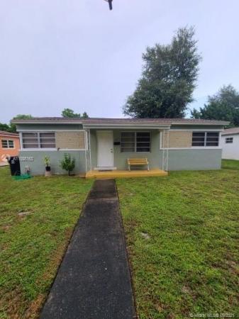 Terry Manor, 261 NE 168th Ter, North Miami Beach, Florida 33162, image 2