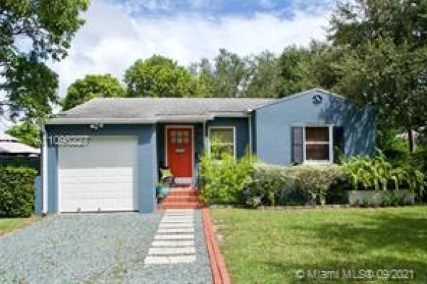 Eight Ave Manors, 851 NE 123rd St, North Miami, Florida 33161, image 2
