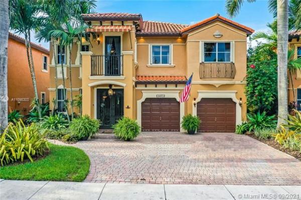 15471 SW 30th St, Unincorporated Dade County, Florida 33185, image 2
