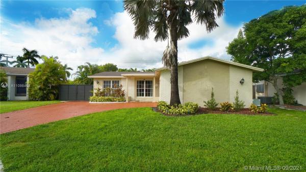 Windward Isle, 11731 NW 34th Pl, Sunrise, Florida 33323, image 2