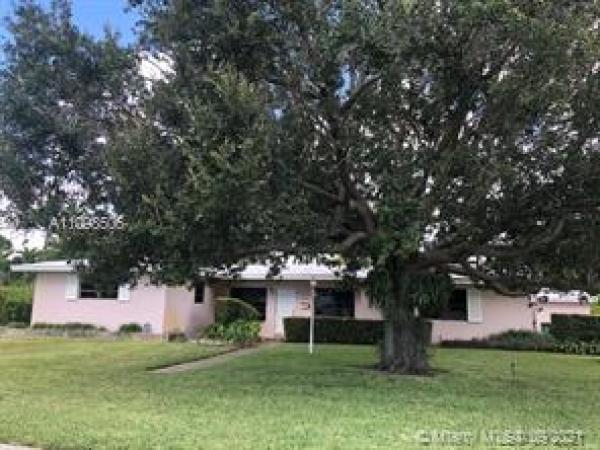 Kenwood Gardens, 9100 SW 80th Ave, Kendall, Florida 33156, image 2