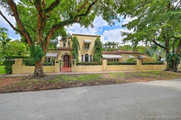 Coral Gables Country Club, 909 Algaringo Ave, Coral Gables, Florida 33134, image 2