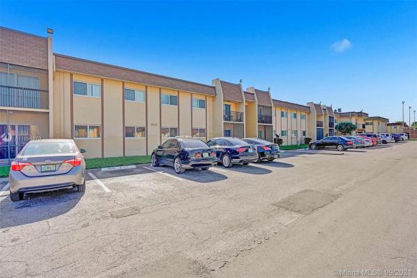 Stonebridge Gardens, Lauderhill, Florida 33313, image 2