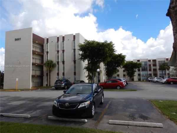 Versailles Gardens, 9441 SW 4th St #310, Fountainebleau, Florida 33174, image 2