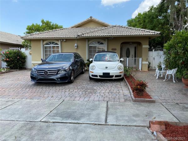 Golden Eagle Estates, Hialeah Gardens, Florida 33018, image 2