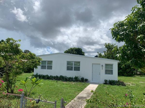 50 NE 185th Ter, Unincorporated Dade County, Florida 33179, image 2