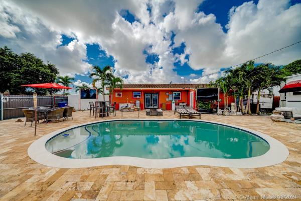 Pine Tree Park, 2901 NW 156th St, Miami Gardens, Florida 33054, image 2