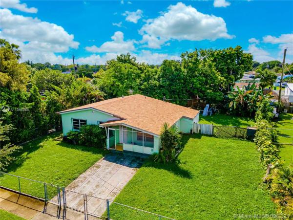 Cutler Ridge, 9930 Martinique Dr, Cutler Bay, Florida 33189, image 2