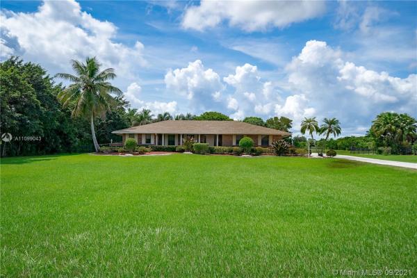 Majestic Groves, 3021 SW 117th Ave, Davie, Florida 33330, image 2