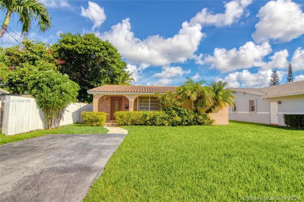 Coral Villas, 6371 SW 31st St, Coral Terrace, Florida 33155, image 2