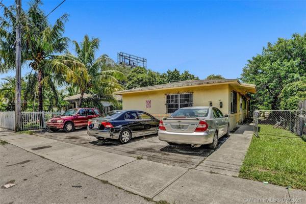 Cedarhurst, 1609-11 NW 40th St, Miami, Florida 33142, image 2