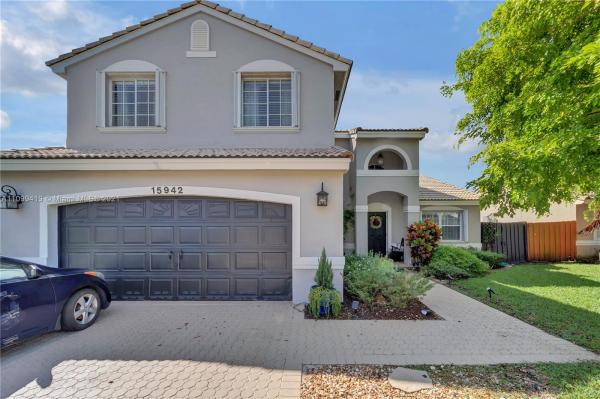 15942 SW 73rd St, Unincorporated Dade County, Florida 33193, image 2