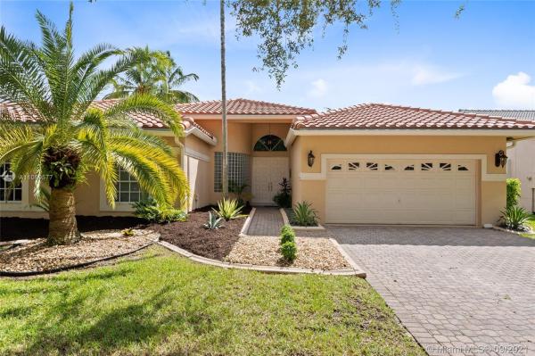 Malibu Pointe At Silver Lakes, 1543 NW 182nd Way, Pembroke Pines, Florida 33029, image 3