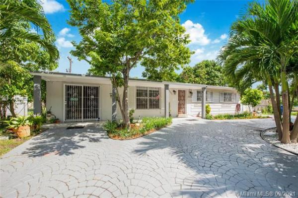 Heftler Homes Sunset Park, 9805 SW 84th St, Glenvar Heights, Florida 33173, image 2