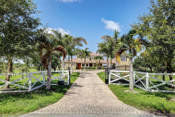 Ranchos Del Sol, 35850 SW 218th Ave, Redland, Florida 33034, image 2